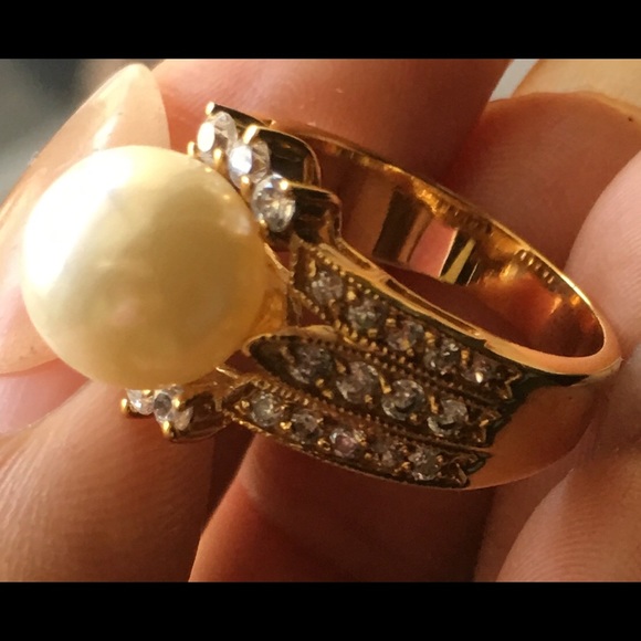 Windsor Collection Pearl decadent ring - Picture 6 of 6